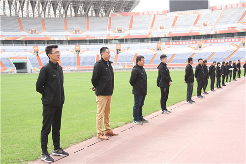 18.服务人员_副本