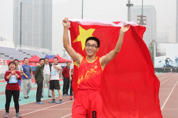 1.男子100米第一名