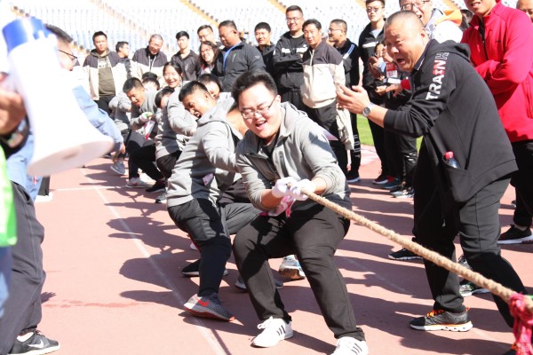 23.趣味项目：拔河比赛